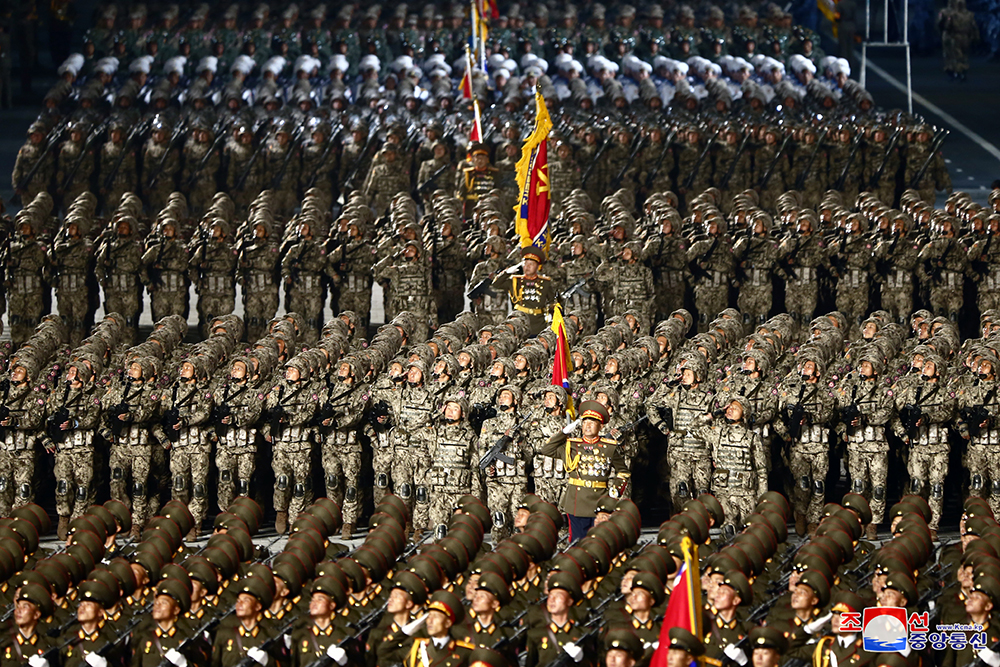 احتفالات الجيش الكوري بمناسبة العيد الـ 75