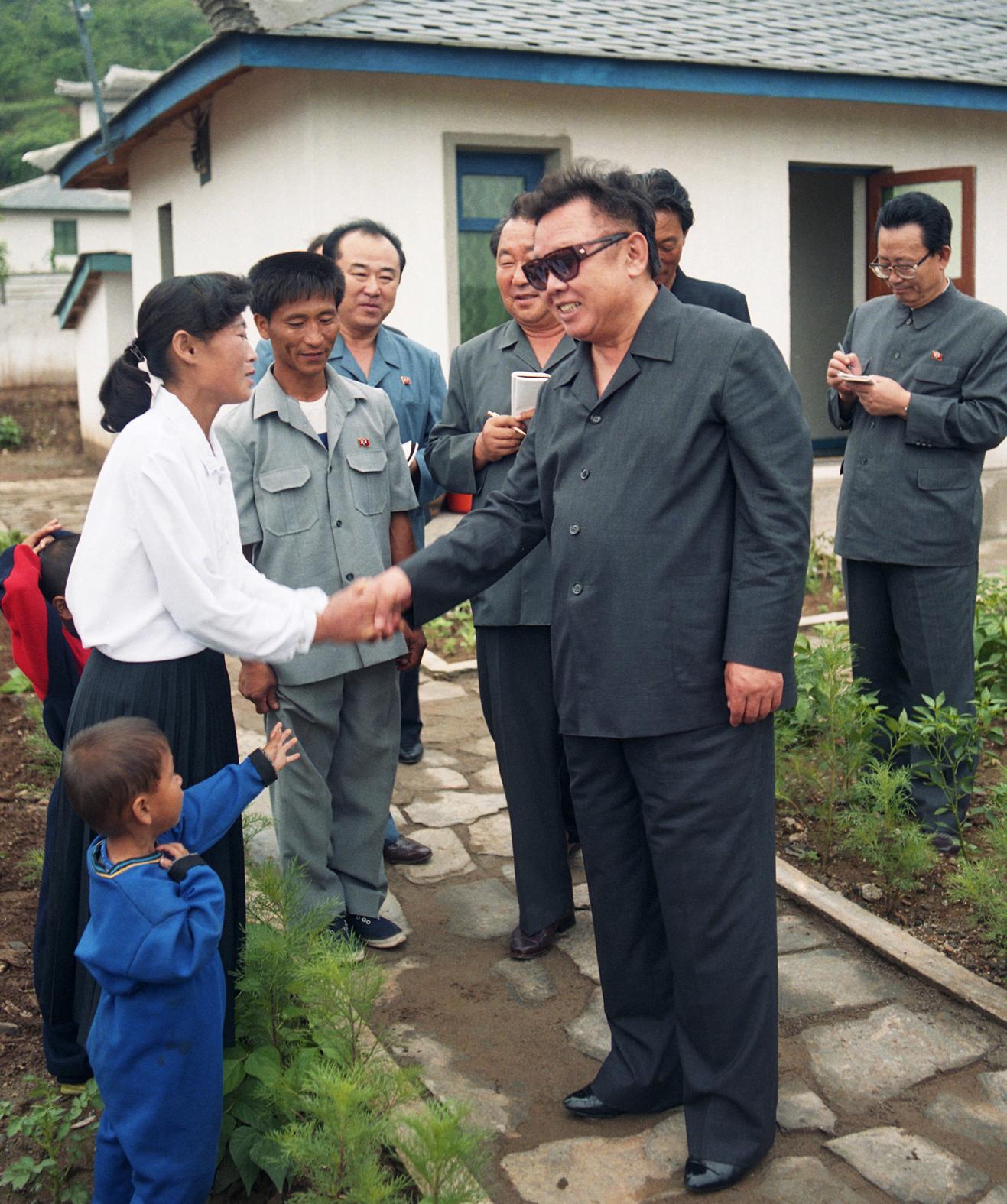 حزب العمل الكوري والقائد كيم جونغ إيل