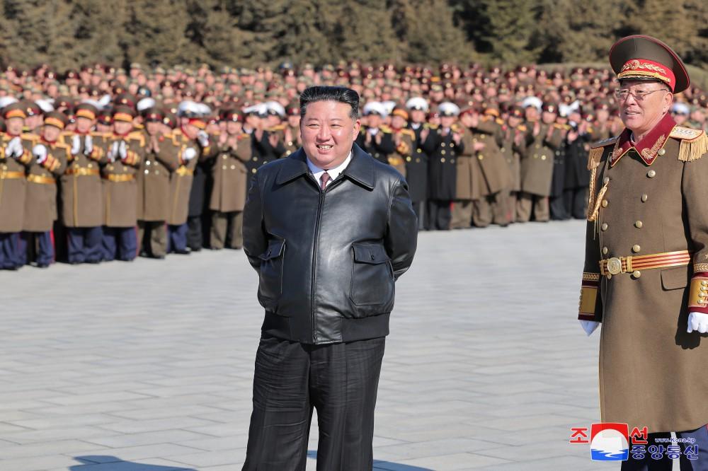 Respected Comrade Kim Jong Un Pays Congratulatory 