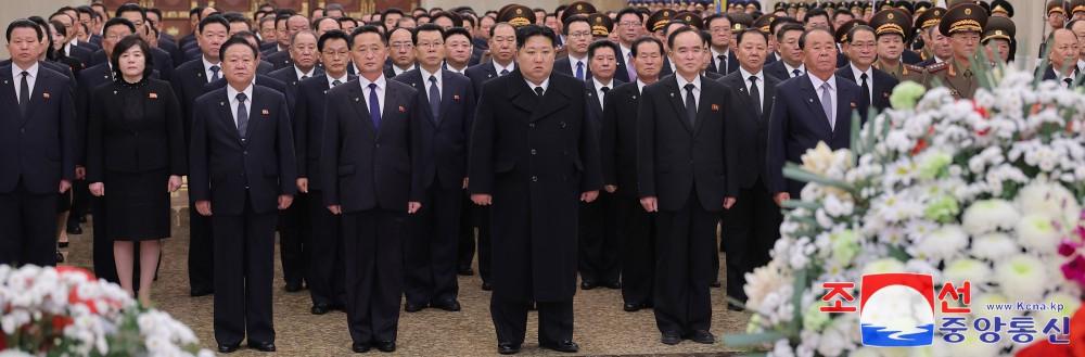 Respected Comrade Kim Jong Un Visits  Kumsusan Pal